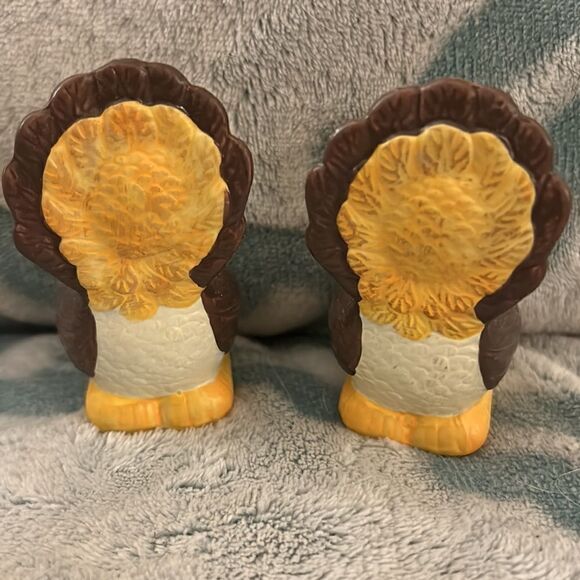 VINTAGE Turkey Salt and Pepper Shakers - Picture 3 of 6